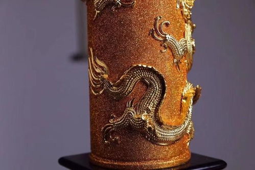 炮彈殼改裝的貼金工藝品,您可見(jiàn)過(guò) 好一個(gè)雙龍戲珠